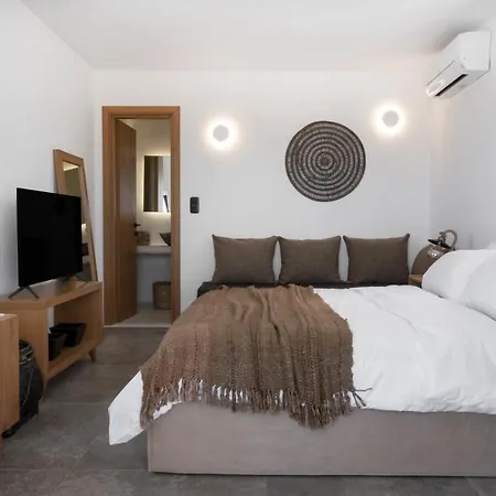 Saint L Heated Pool Sunset Villa- Three Bedrooms Villa Mykonos Town